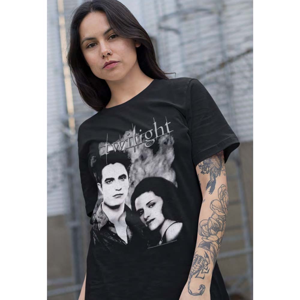 TWILIGHT Eye-Catching T-Shirt, EDWARD AND BELLA