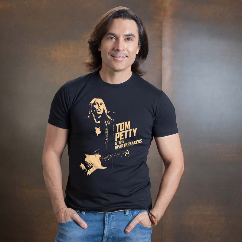 TOM PETTY & THE HEARTBREAKERS Eye-Catching T-Shirt, One