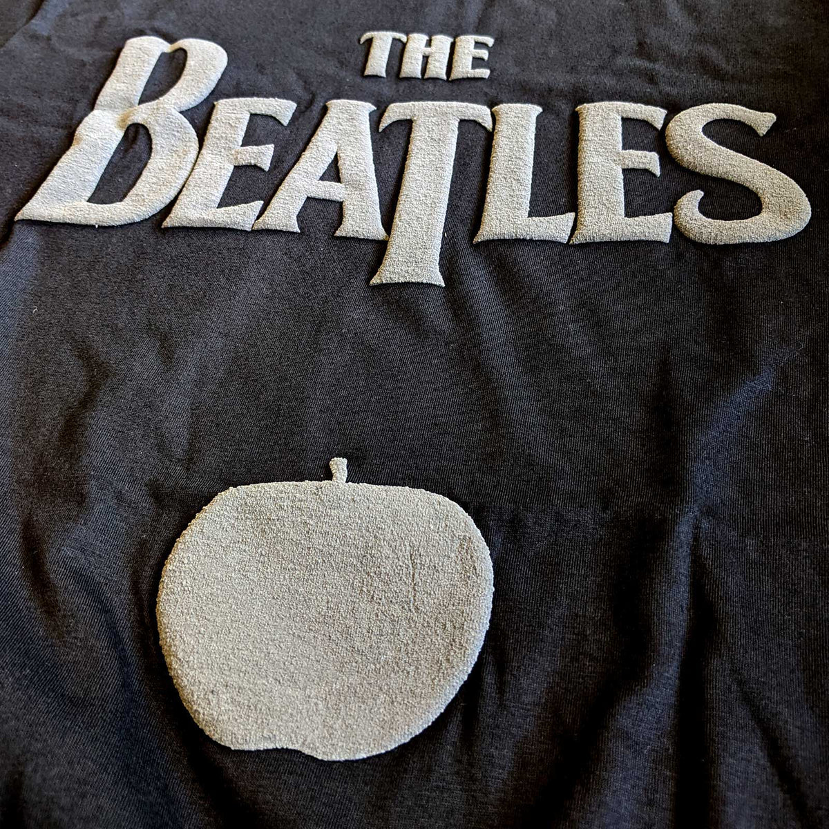 THE BEATLES HI-Build T-Shirt, Logo & Apple