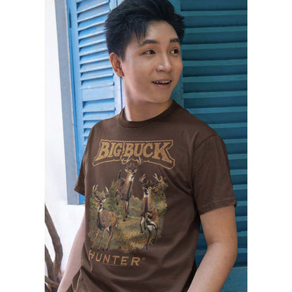 BIG BUCK HUNTER Eye-Catching T-Shirt, MULTIPLE BUCKS