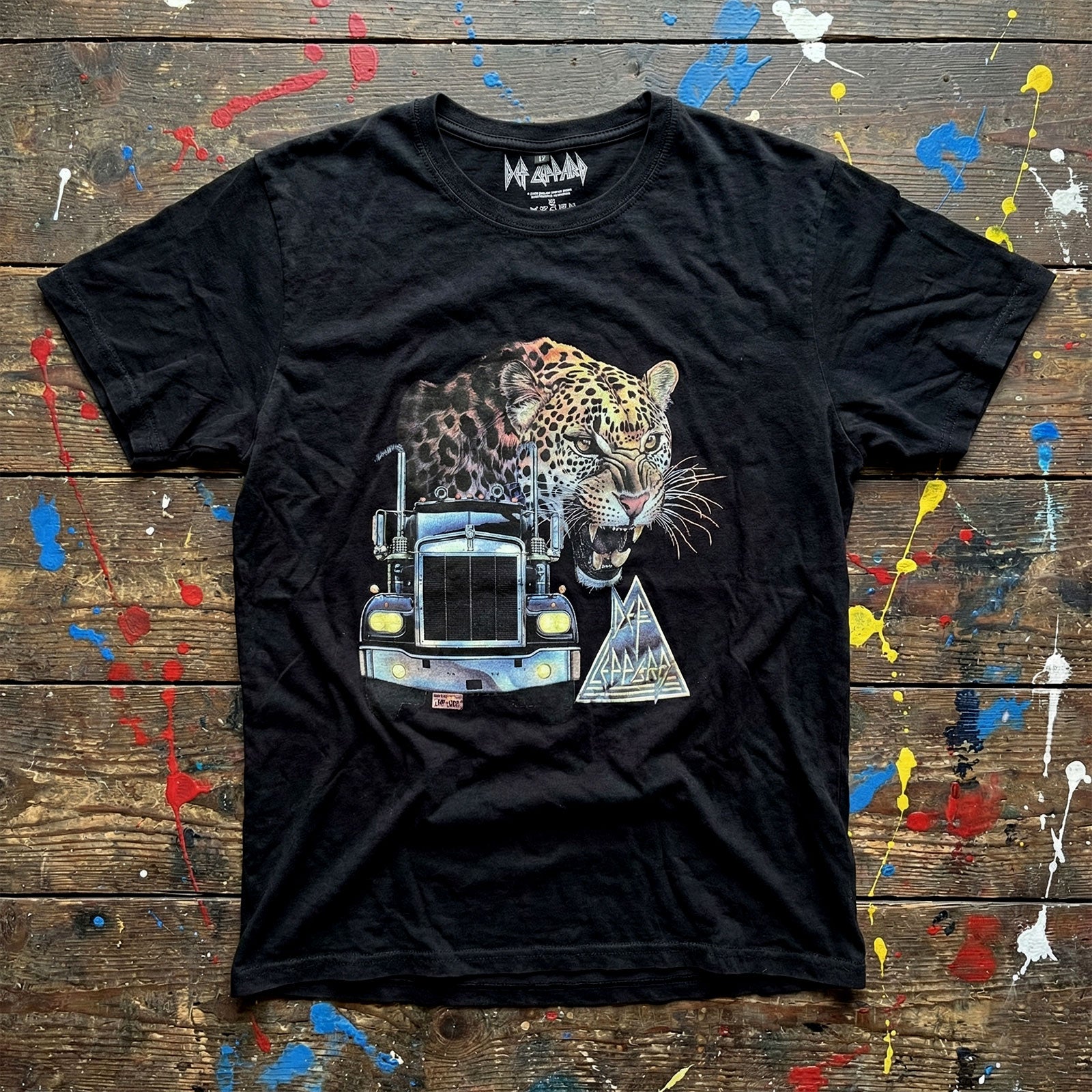 DEF LEPPARD Attractive T-Shirt, Truck