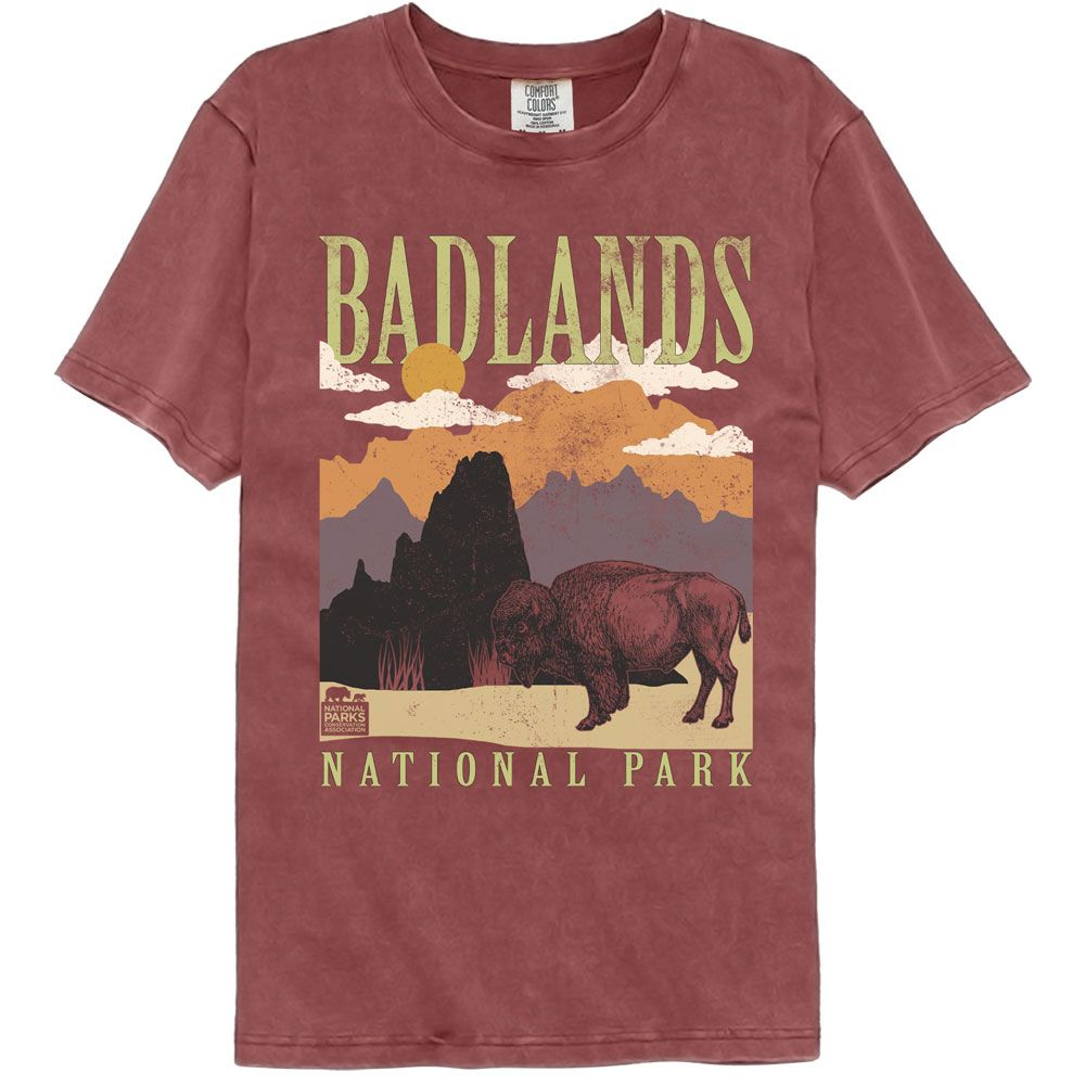 NATIONAL PARKS Eye-Catching COMFORT COLOR T-Shirt, BADLANDS MINIMALIST LANDSCAPE