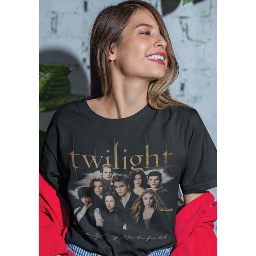 TWILIGHT Eye-Catching T-Shirt, CULLEN FAMILY