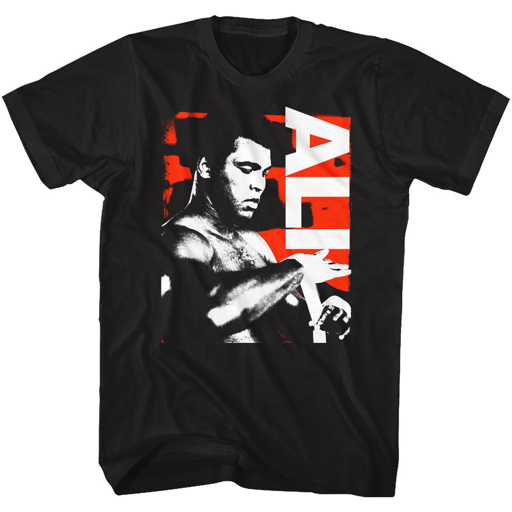 MUHAMMAD ALI Eye-Catching T-Shirt, Getting Ready