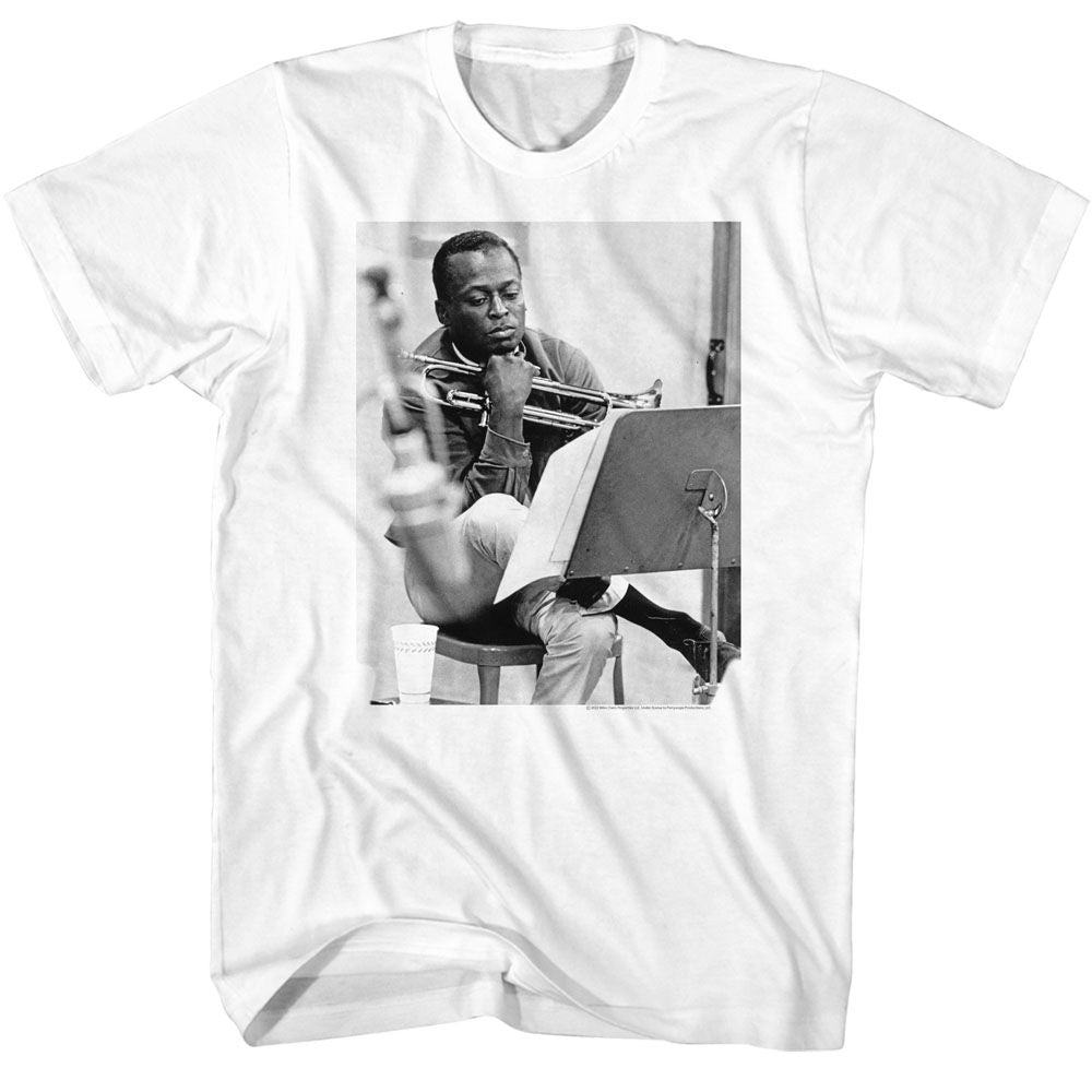 MILES DAVIS Eye-Catching T-Shirt, Contemplative